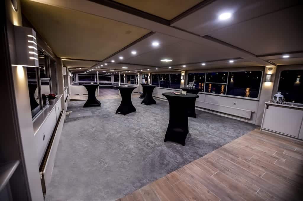 MyTeamBuilding_Party Room Boat 140